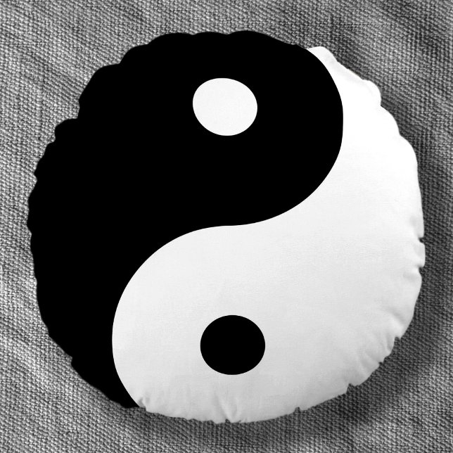 blackandwhite Zen yin-yang Symbol Round Pillow (Creator Uploaded)