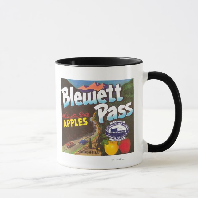 Blewett Pass Apple Label - Cashmere, WA Mug (Right)