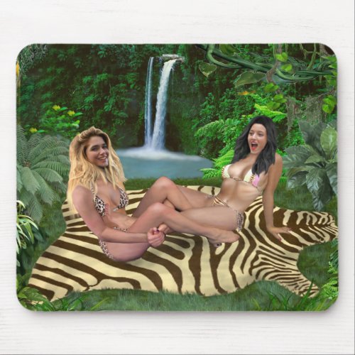 BLONDE VS BRUNETTE MOUSE PAD