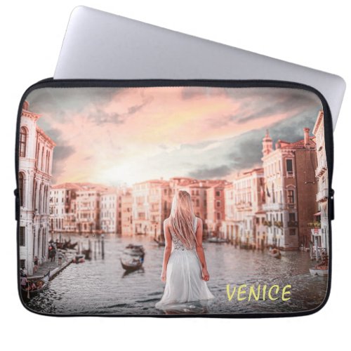 Blondie In Romantic Venice       Laptop Sleeve