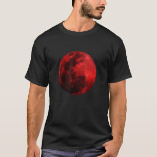 Blood Moon Red Graphic Realistic Outer Space Gift  T-Shirt