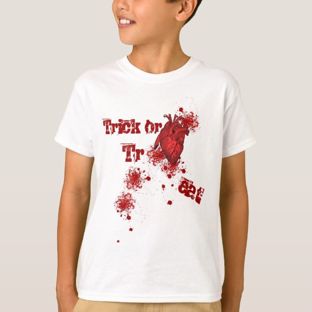 Blood splatter and realistic heart Halloween T-Shirt (Front)