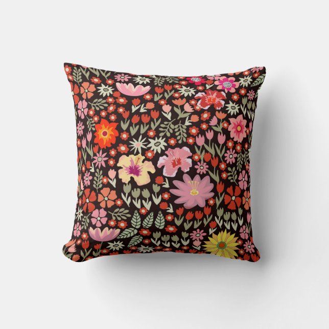 Blooming Carpet: Floral Vintage Seamless. Throw Pillow (Front)