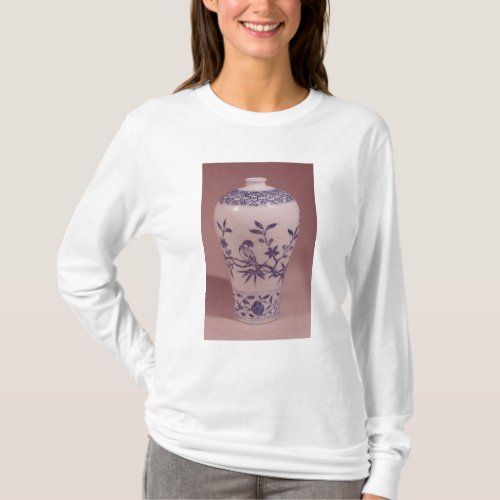 Blossom vase Ming dynasty T_Shirt