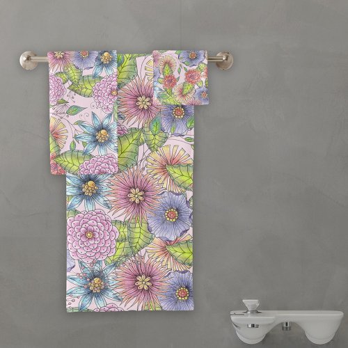 Blossoming Flowers and Green Leaves on Soft Pink Bath Towel Set