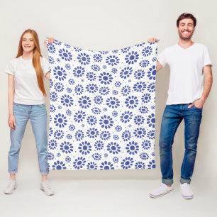 Blue and White Abstract Daisy Flower Pattern Fleece Blanket