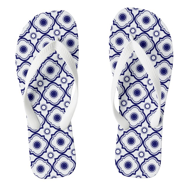Blue And White Quatrefoil Pattern Flip Flops (Footbed)