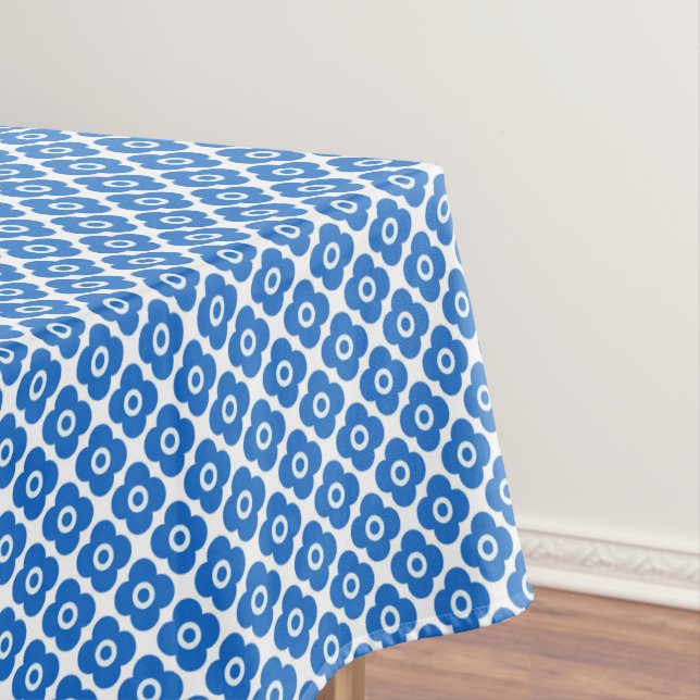 Blue and white simple floral pattern retro  floral tablecloth (In Situ)