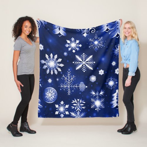 Blue And White Snowflake Pattern Fleece Blanket