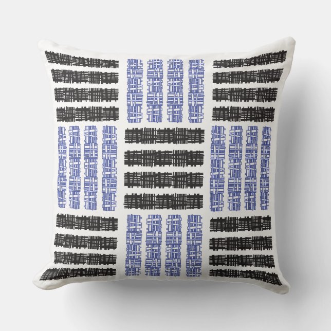 BLUE CHECKERBOARD DESIGN Retro Throw Pillow (Front)