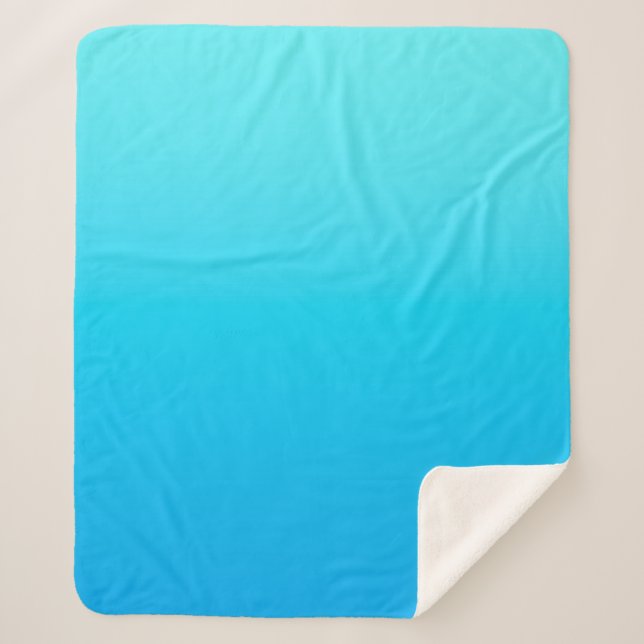 Blue color gradient sherpa blanket (Front)