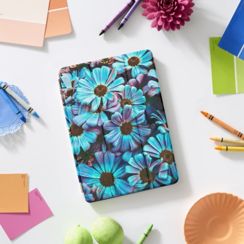 blue daisy in bloom in spring  iPad pro cover