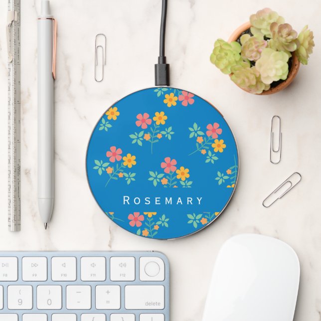 Blue Daisy Vintage Bouquet Pattern Wireless Charger (Desk)