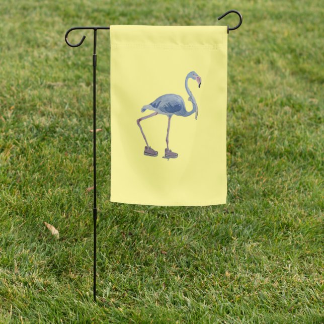 Blue FLAmingo with Pearls Yard FLAg (In SItu)