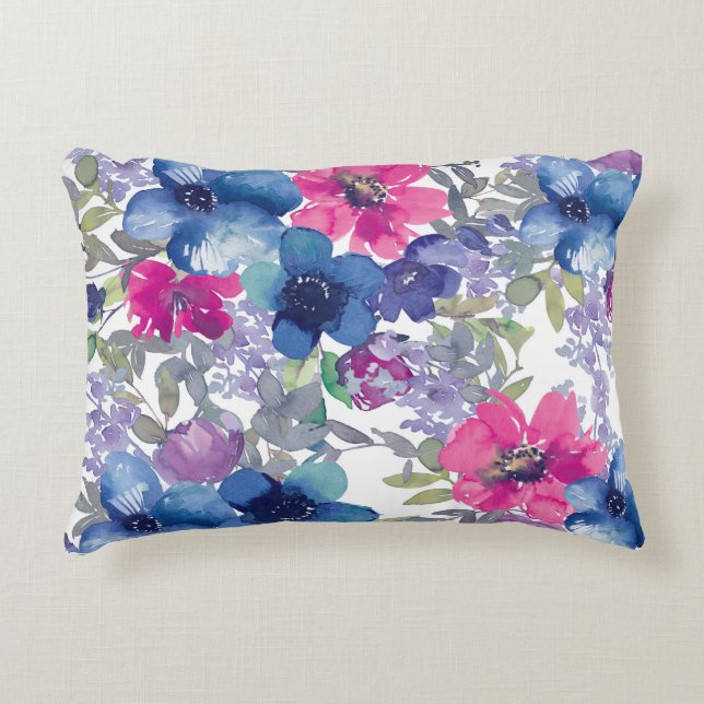 Blue floral pattern accent pillow (Front)