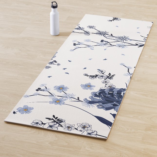 Blue flowers yoga mat (In Situ)
