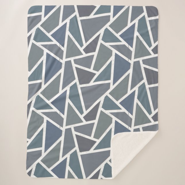 Blue-grey mosaic pattern sherpa blanket (Front)
