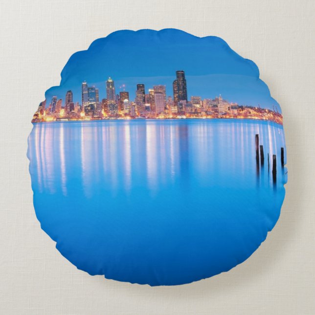 Blue hour view of downtown Seattle Round Pillow (Front)