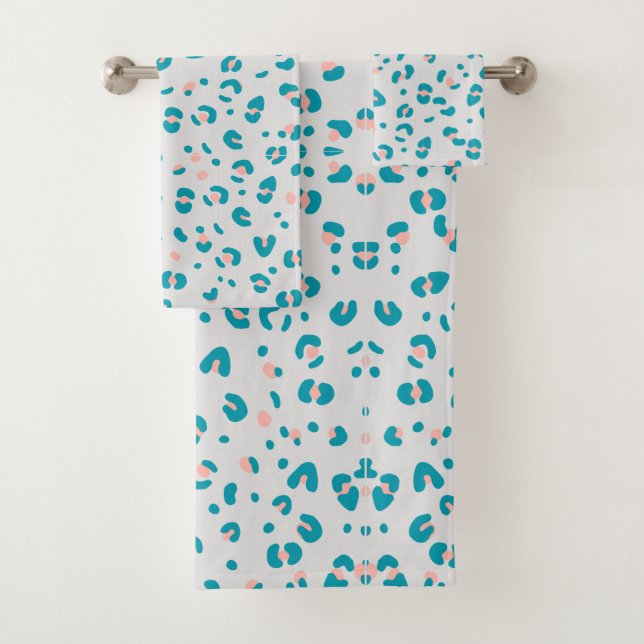 Blue Leopard Pattern Bath Towel Set (Insitu)