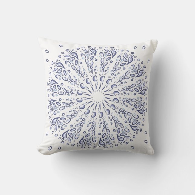 Blue mandala pattern throw pillow (Front)