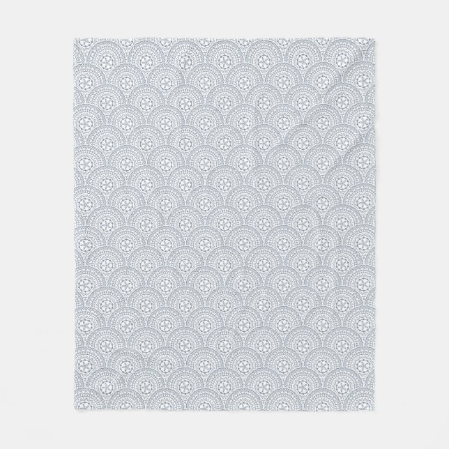 Blue mandala waves pattern on white background fleece blanket (Front)