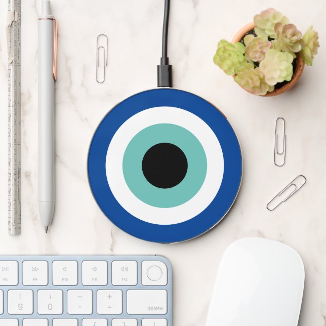 Blue Mati Evil Eye nazar luck symbol phone charger (Desk)