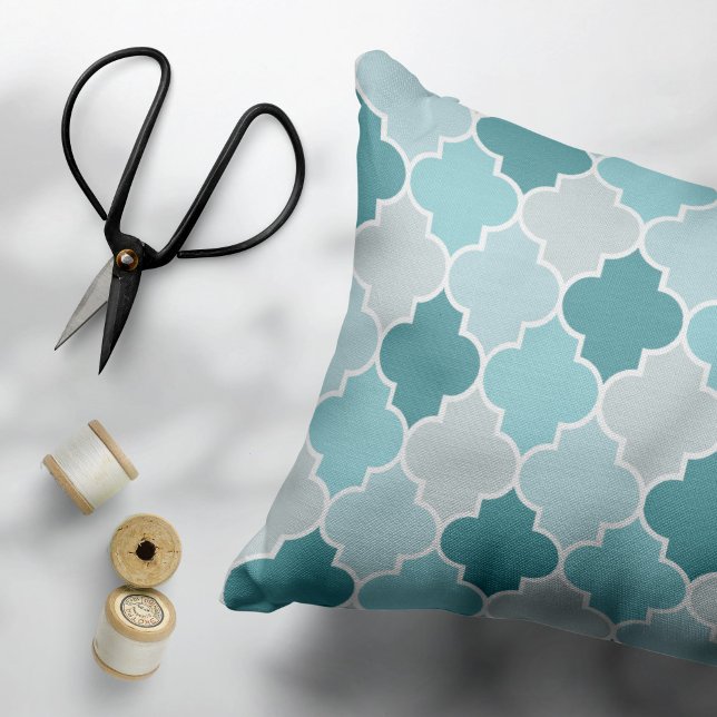 Blue Moroccan Trellis, Latticework, Quatrefoil Pillow Case (Creator Uploaded)