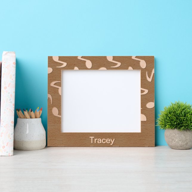 Blue musical notes on pink engraved frames (Front)