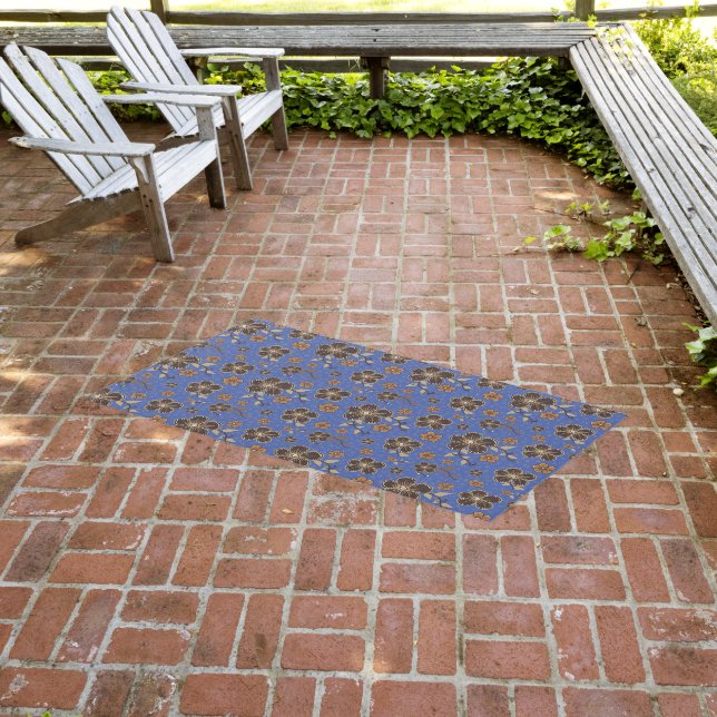 Blue natural flower pattern outdoor rug (Insitu (Outdoor 3))