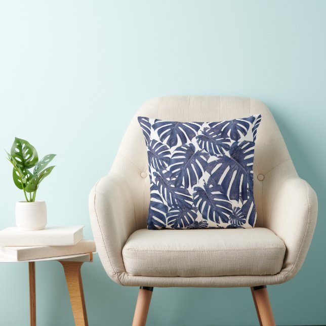 Blue palm leaves throw pillow (Chair)