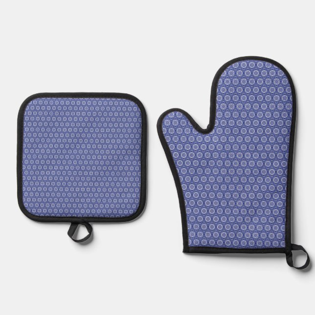 Blue Patterned Oven Mitt and Pot Holders Oven Mitt & Pot Holder Set (Front)