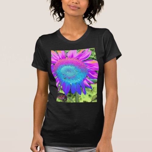 Blue pink retro funky sunflower photo T_Shirt