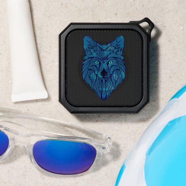 Blue Poly Wolf Head Bluetooth Speaker (Insitu(Beach))