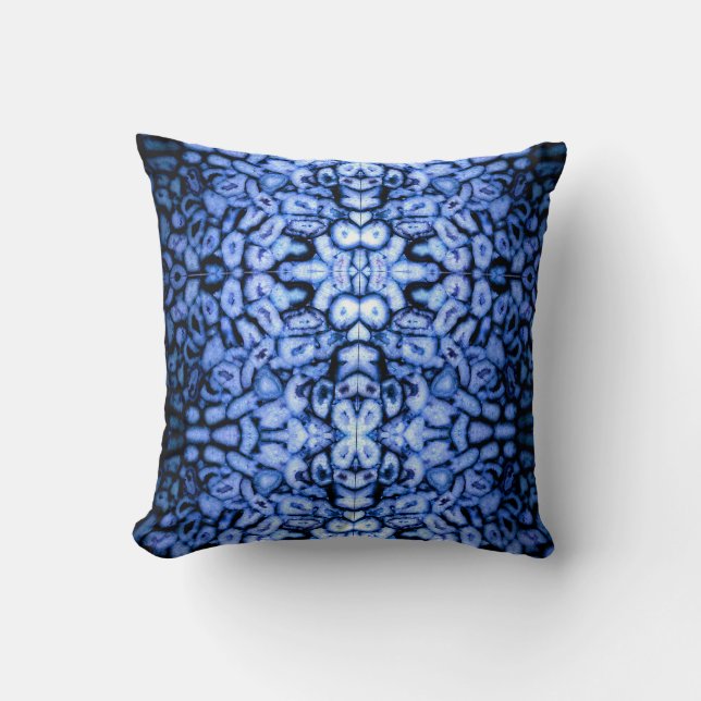Blue Quartz Agate, blue Geodes, abstract pattern  Throw Pillow (Front)