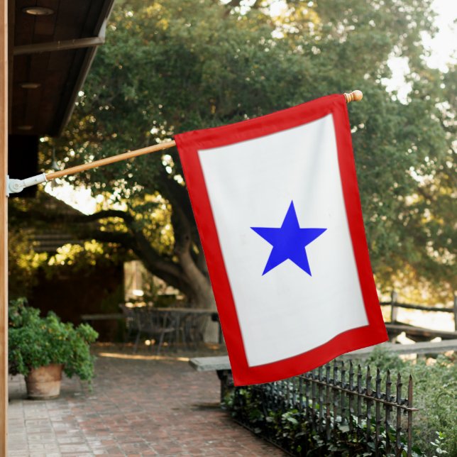 BLUE STAR (1 Serving) FAMILY House Flag (In SItu)