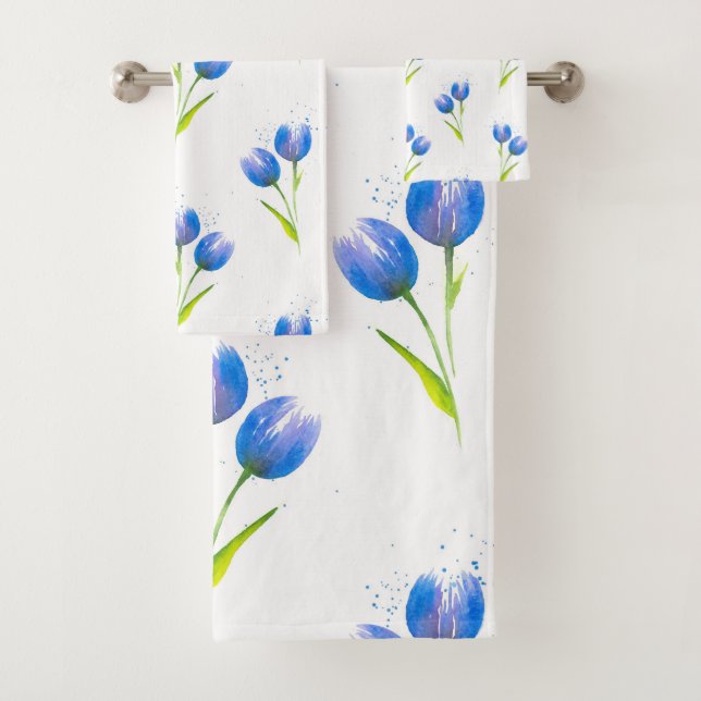 Blue Tulips Watercolor Pattern Bath Towel Set (Insitu)