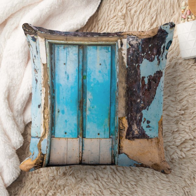 Blue wall and door throw pillow (Blanket)