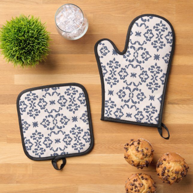 Blue & White Bali Boho  Oven Mitt & Pot Holder Set (Top Down)
