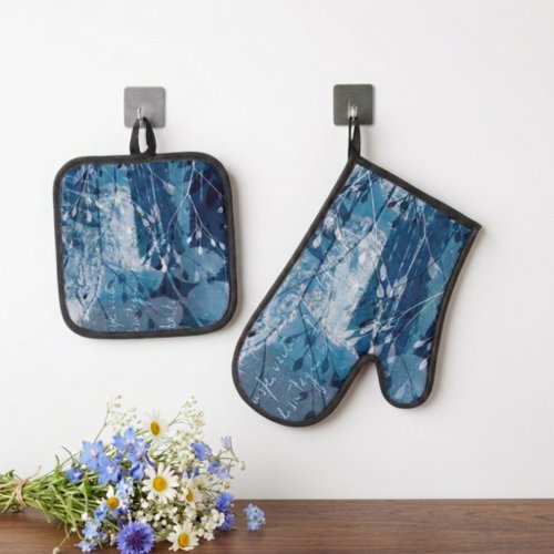 Blue & White Botancial Wildflower  Oven Mitt & Pot Holder Set
