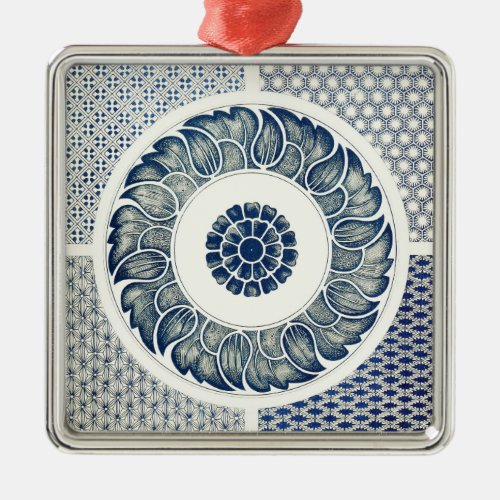 Blue White Floral Chinese Round Metal Ornament