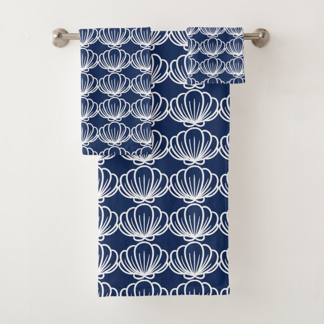 Blue & White Sea Shell Pattern Bath Towel Set (Insitu)