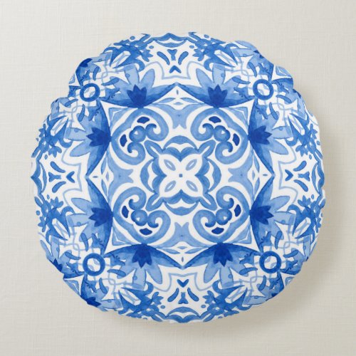 Blue white tile watercolor seamless pattern round pillow