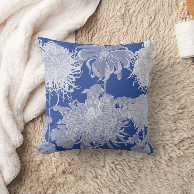Blue White Vintage Chinoiserie Floral  Throw Pillow (Blanket)