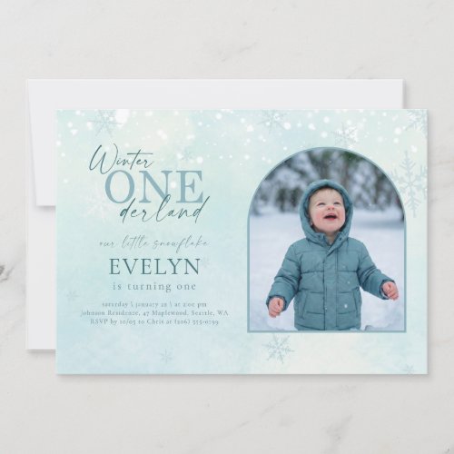 Blue Winter ONEderland Arch Photo First Birthday