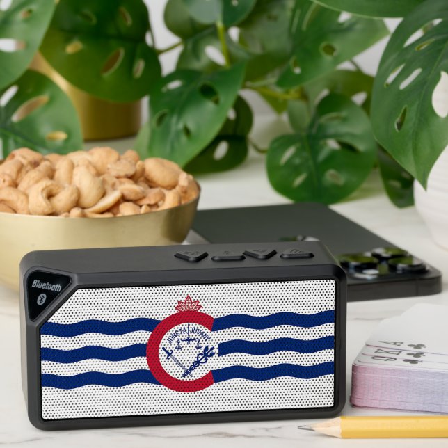 Bluetooth speakers with flag of Cincinnati, USA (Insitu(Table))