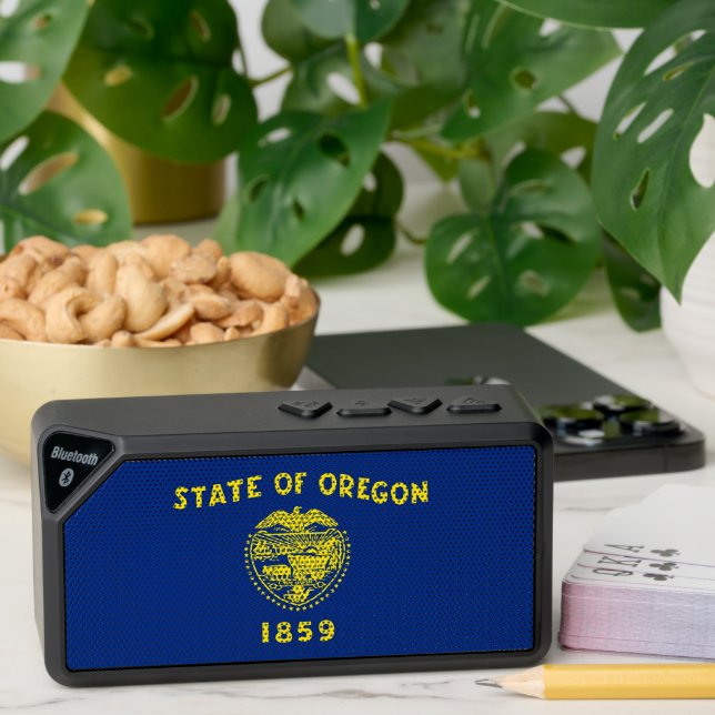 Bluetooth speakers with flag of Oregon, USA (Insitu(Table))