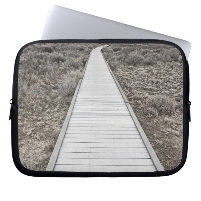Boardwalk through the desert laptop sleeve (Front)