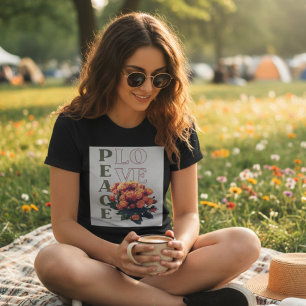 Boho Peace & Love Floral - Retro 70s Groovy T-Shirt