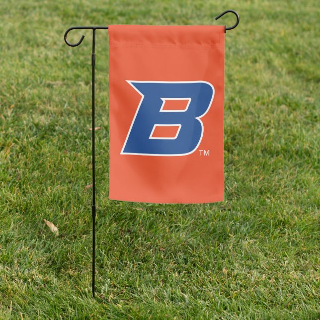 Boise State B Garden Flag (In SItu)