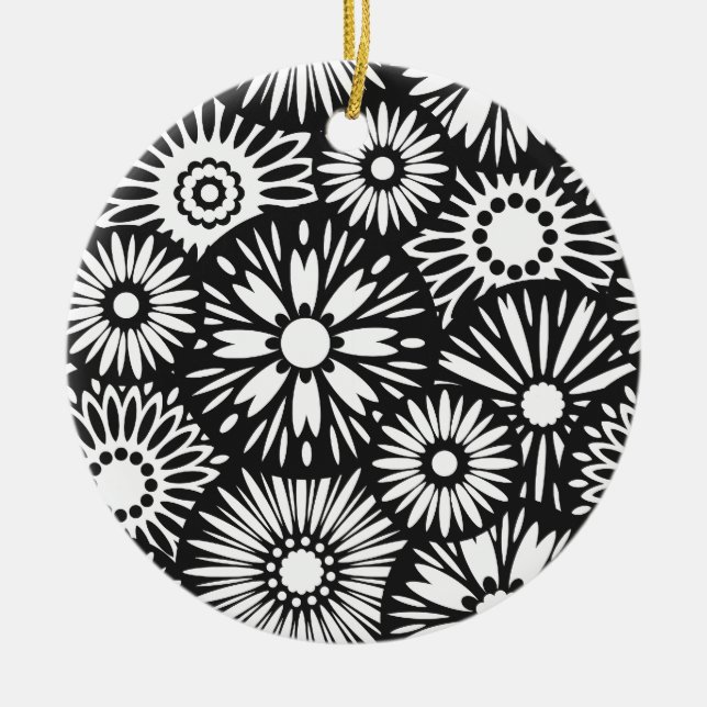 Bold Black White Retro 70s Graphic Daisy Pattern Ceramic Ornament (Front)